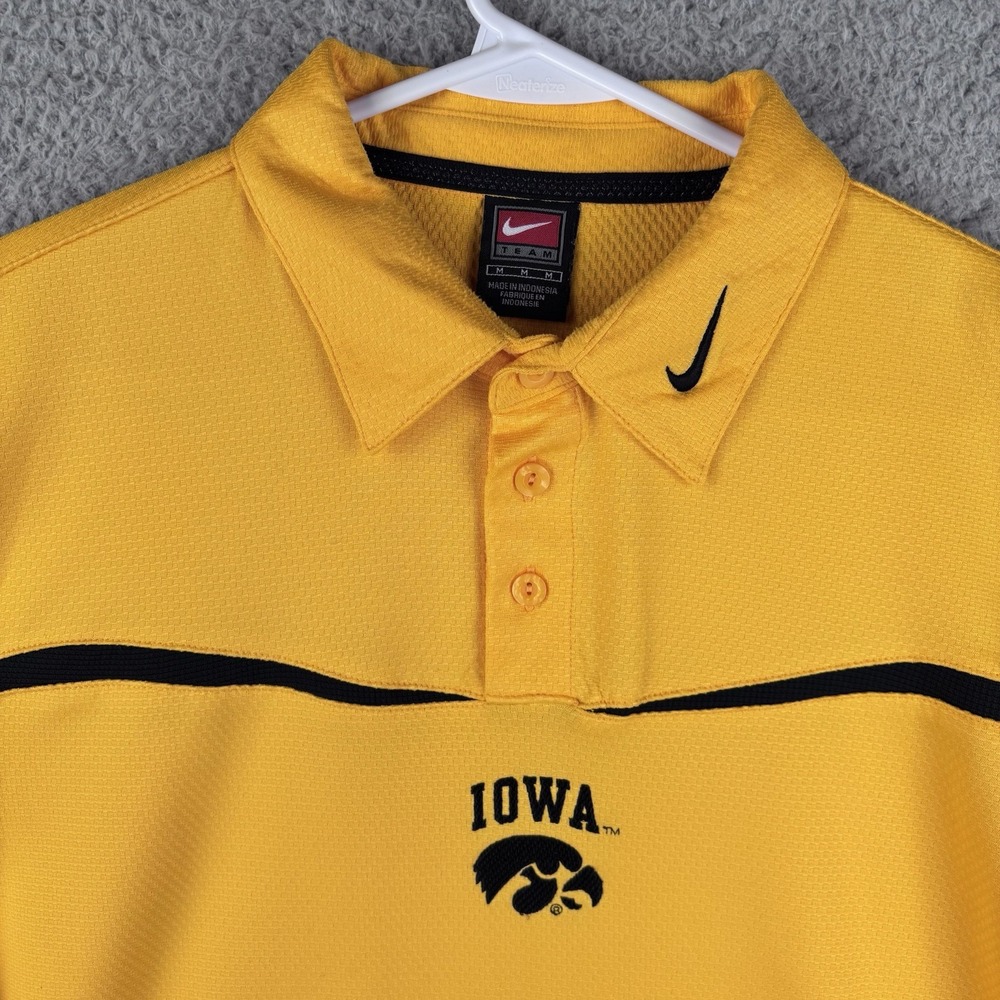Iowa Hawkeyes Polo Shirt Mens Medium Gold Black Nike Embroidered Swoosh Collar